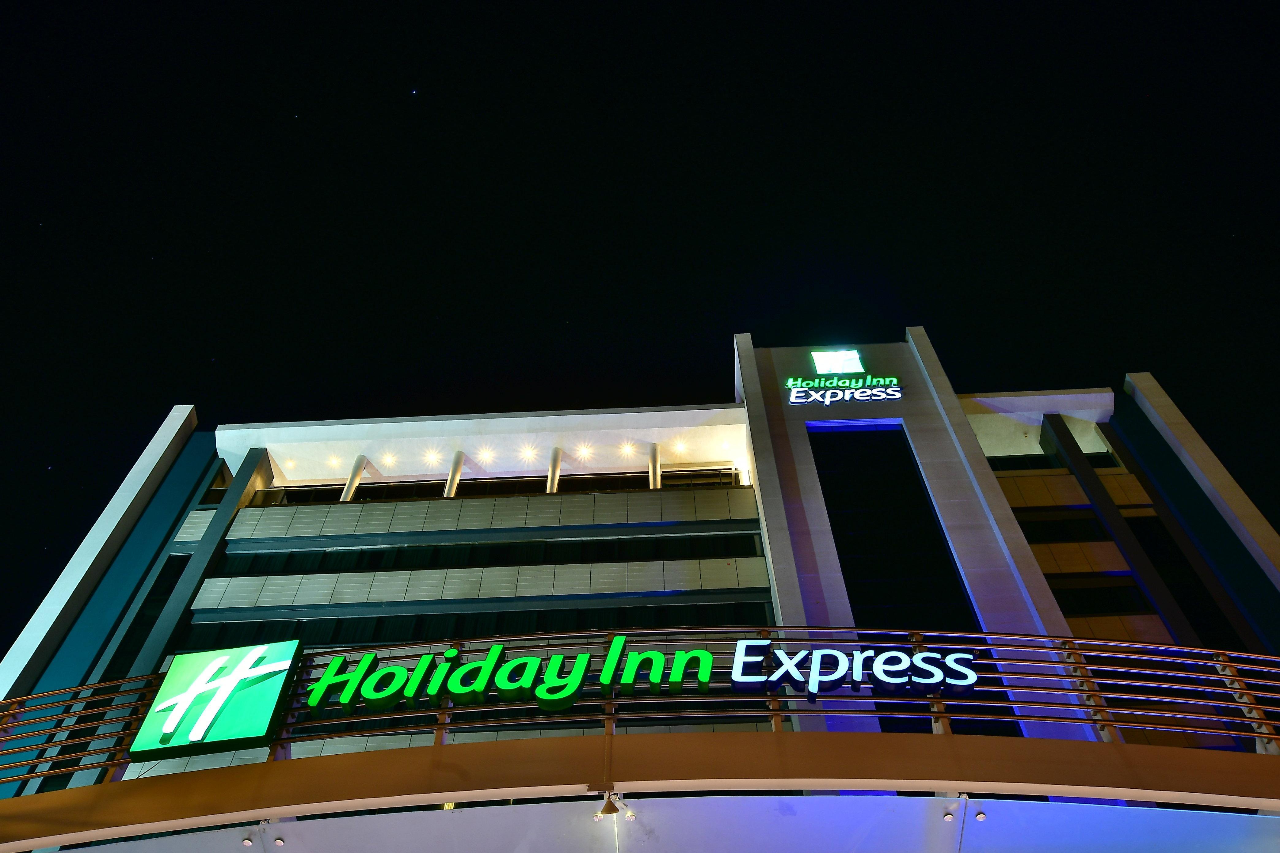 Holiday Inn Express Asuncion Aviadores By Ihg Exterior foto