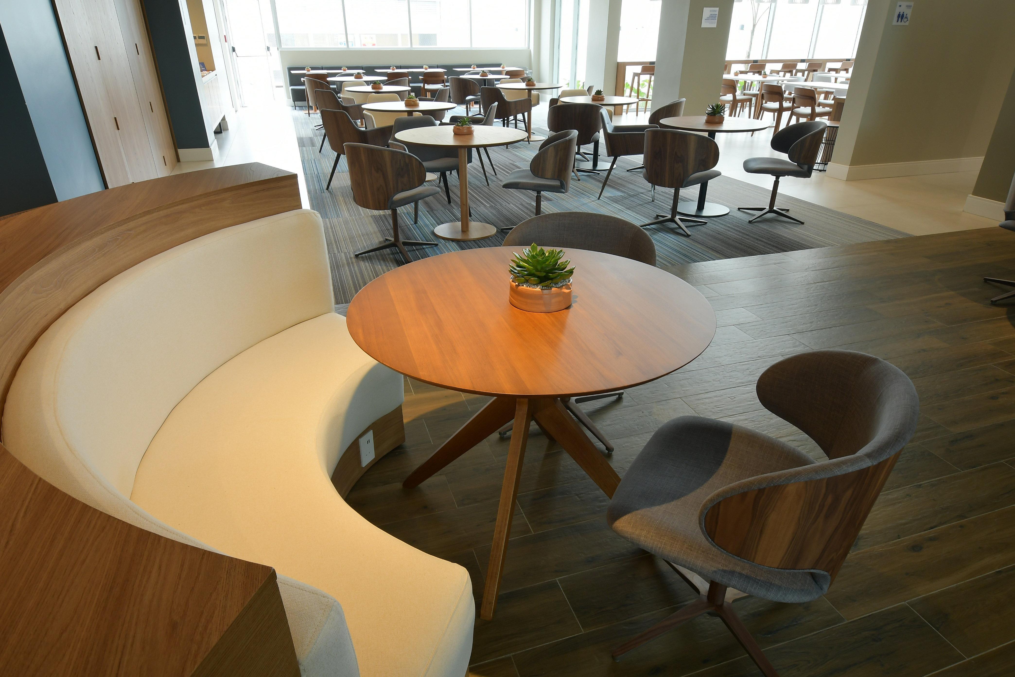 Holiday Inn Express Asuncion Aviadores By Ihg Exterior foto