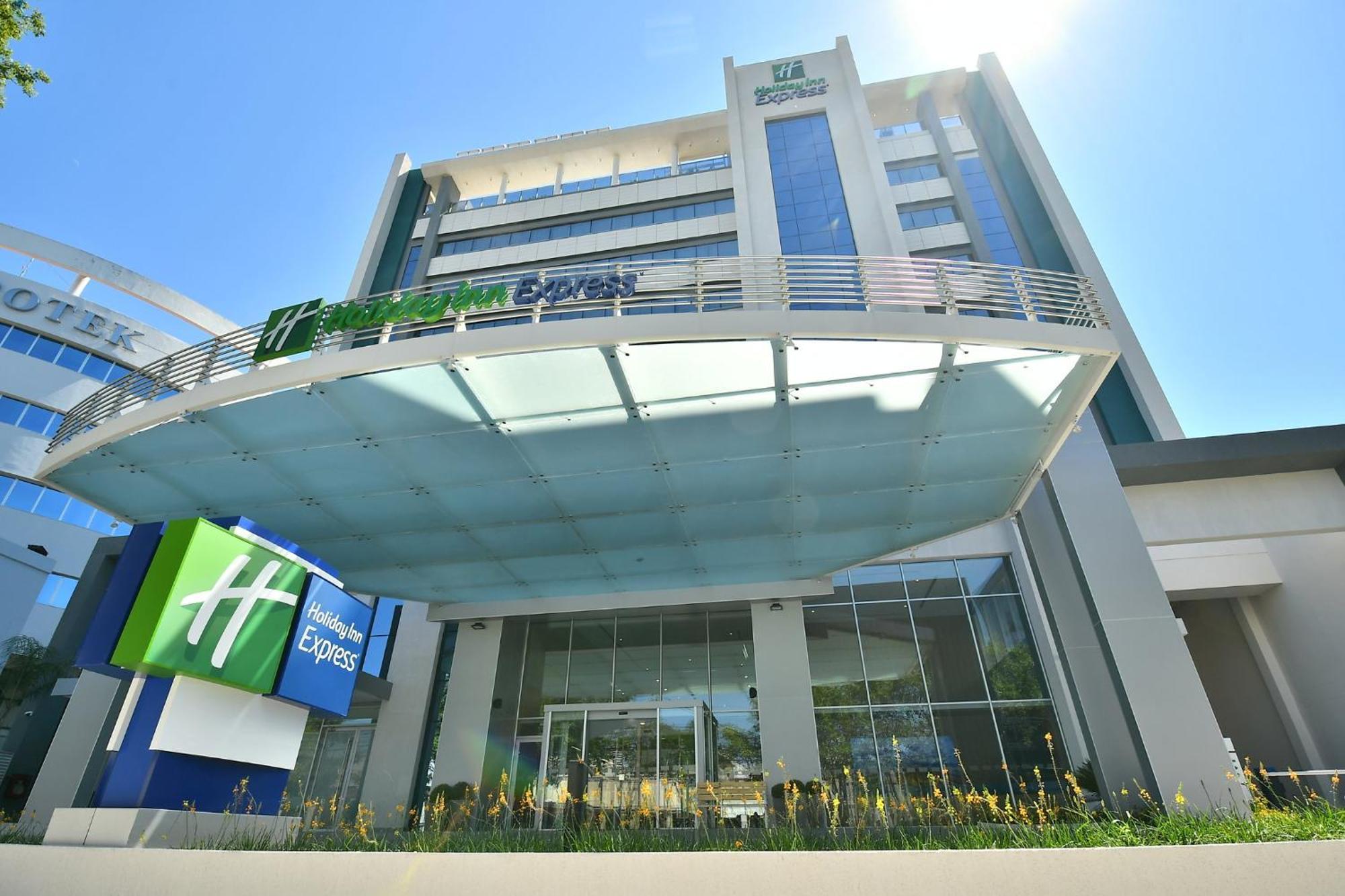 Holiday Inn Express Asuncion Aviadores By Ihg Exterior foto